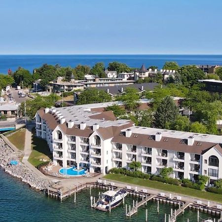 359 Edgewater Inn Charlevoix Buitenkant foto